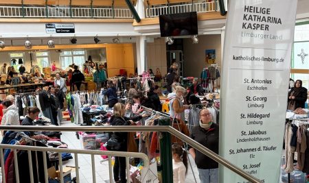 Kinderspielzeugbasar: Wirtschaftskurs der PPC-Schule zeigt soziales Engagement