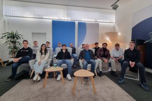 Link zum Artikel: High-End-Lautsprecher hautnah: Elektrotechnikerinnen und Elektrotechniker zu Gast bei Canton.