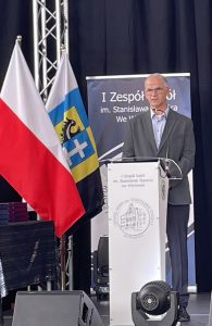 Sebastian Wendt richtet an die Festgemeinde Grußworte aus Limburg